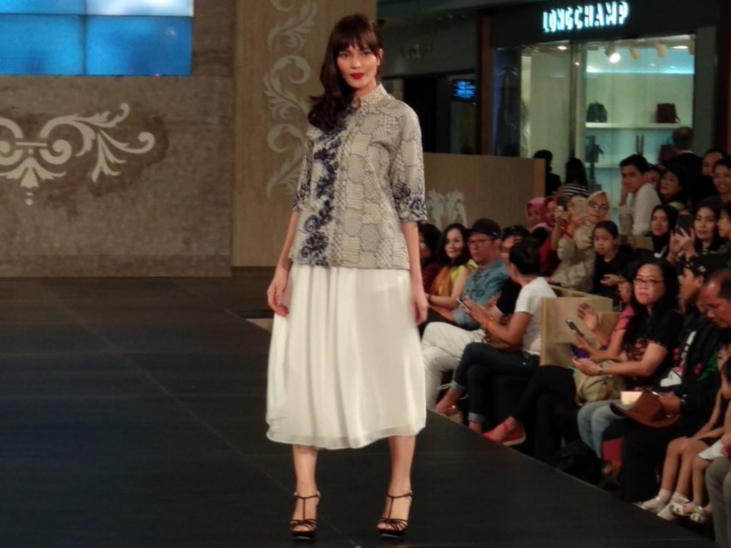Koleksi “Illusoire” dari Alleira Batik.